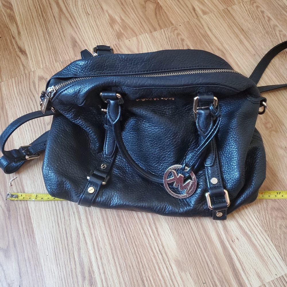 Michael Khors Black leather satchel purse